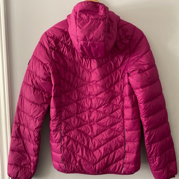 Lole Hooded Light Weight Packable Jacket, with Pouch - Picture 2 of 9